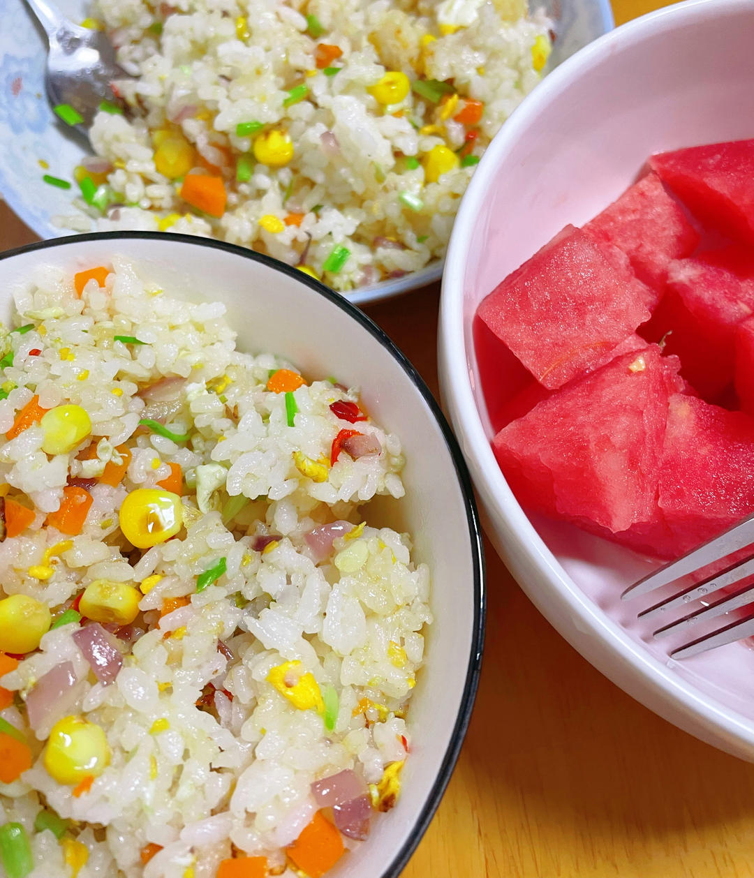 玉米胡萝卜火腿鸡蛋炒饭