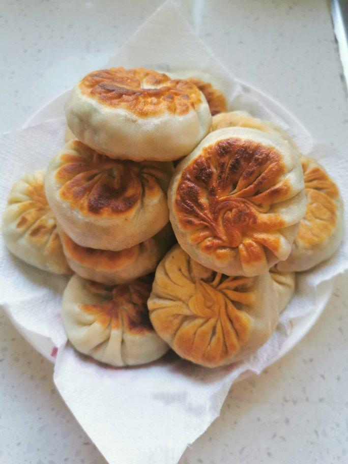 皮薄馅大～韭菜鸡蛋饼