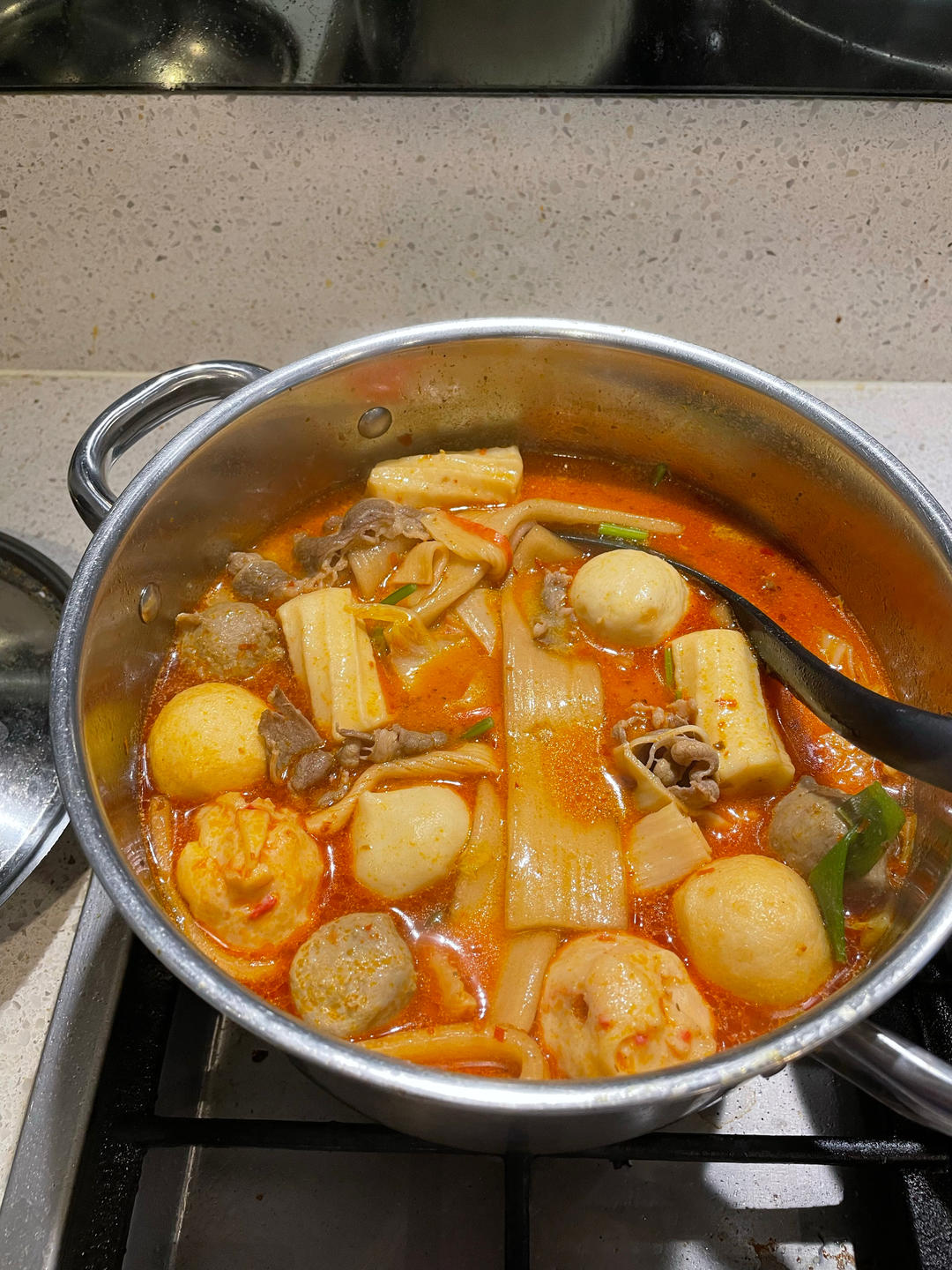 秒杀杨国福张亮的家庭自制麻辣烫