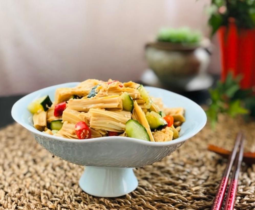 凉拌腐竹，凉拌黄瓜菜，红烧腐竹，腐竹木耳（普通锅），凉拌素鸡，凉拌菠菜