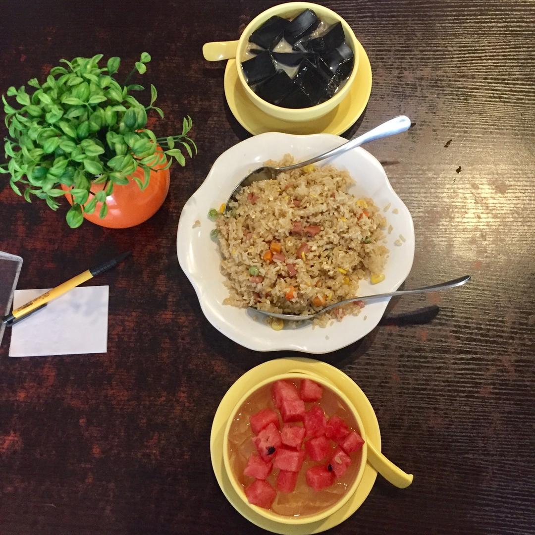 宿舍鸡中翅盖饭