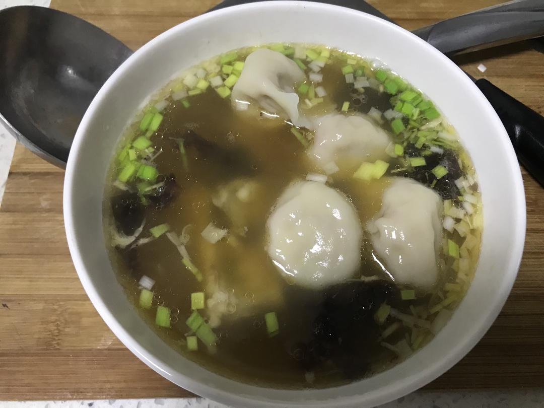 酸汤水饺