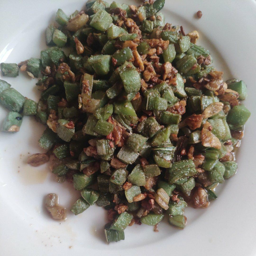 一吃就上瘾的香油贡菜