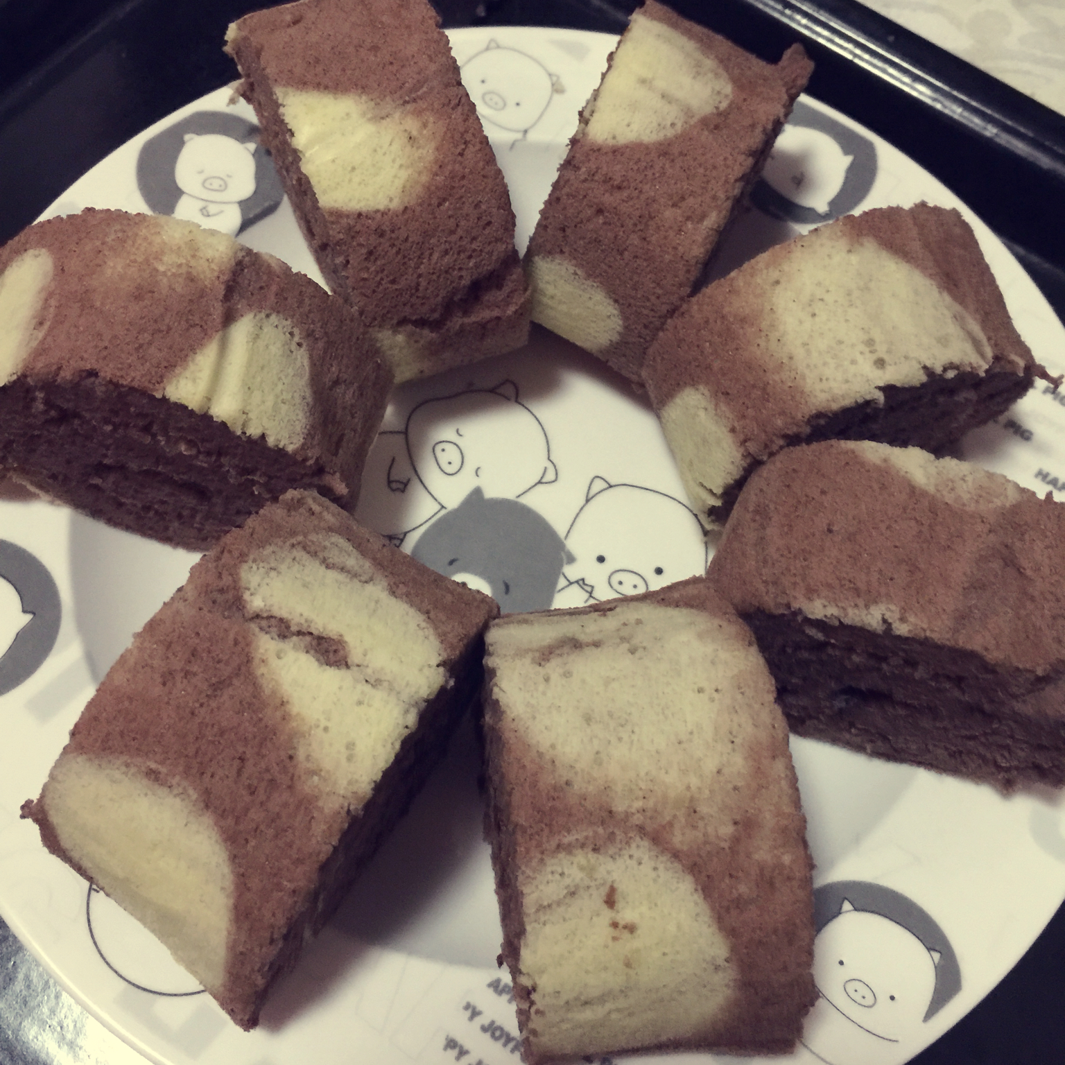 波点巧克力蛋糕卷