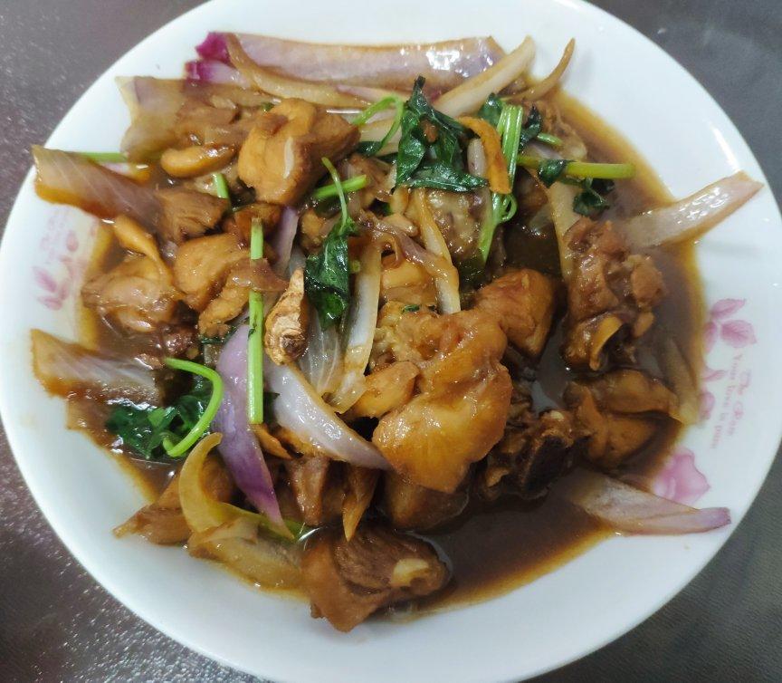 正宗台式三杯鸡（零失败！周围朋友全都赞不绝口！ 😁）