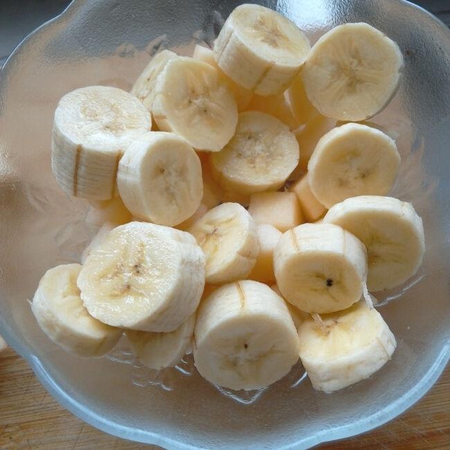 香蕉苹果沙拉（点心）超超简单的做法 步骤3