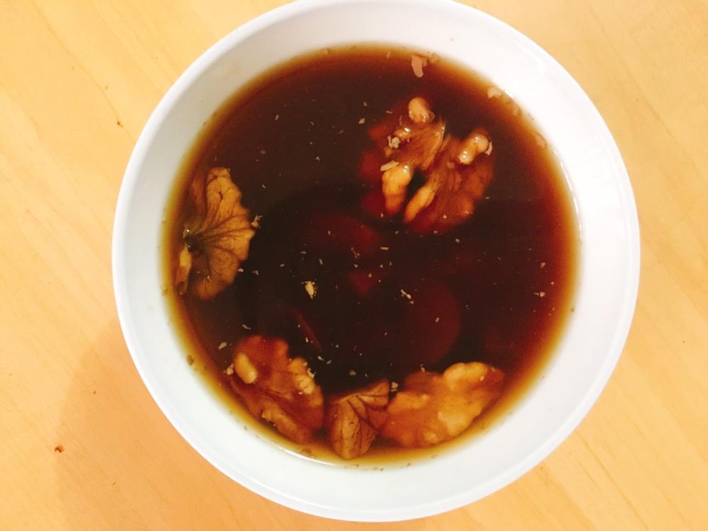 核桃黑豆炖猪腰
