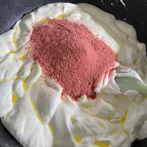 草莓🍓雪花酥的做法 步骤1