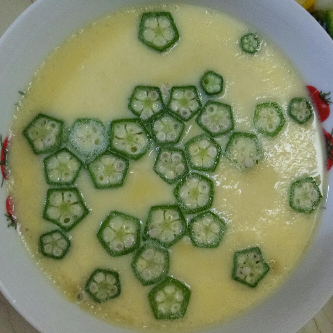 颜值控-做一朵开在碗里的花秋葵蒸水蛋