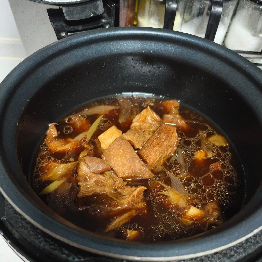 用最简单的方法炖个美味牛排