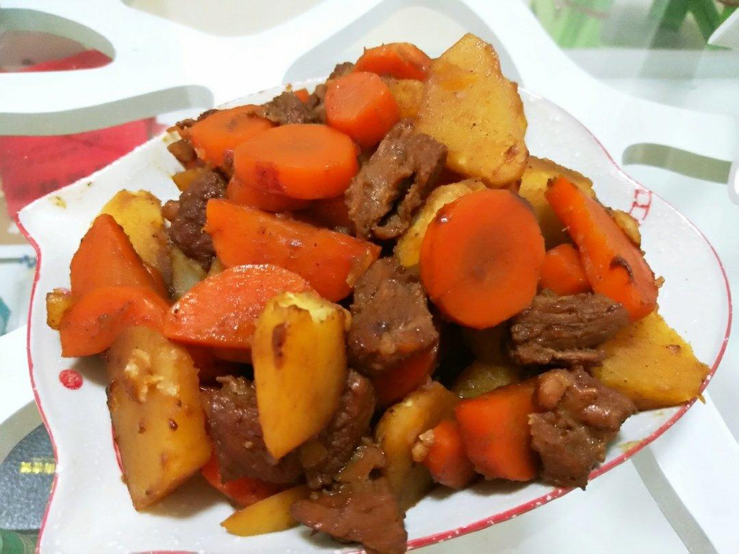 土豆炖牛肉
