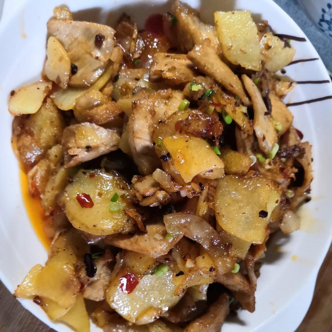 土豆回锅肉