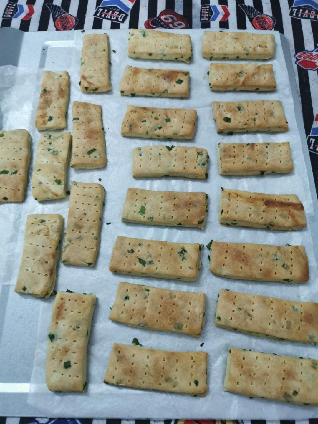 超级简单的葱香苏打饼