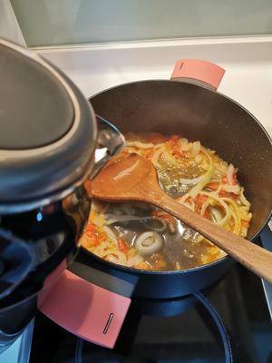娃娃番茄煲菜汤(Tomato Cabbage Soup)的做法 步骤7