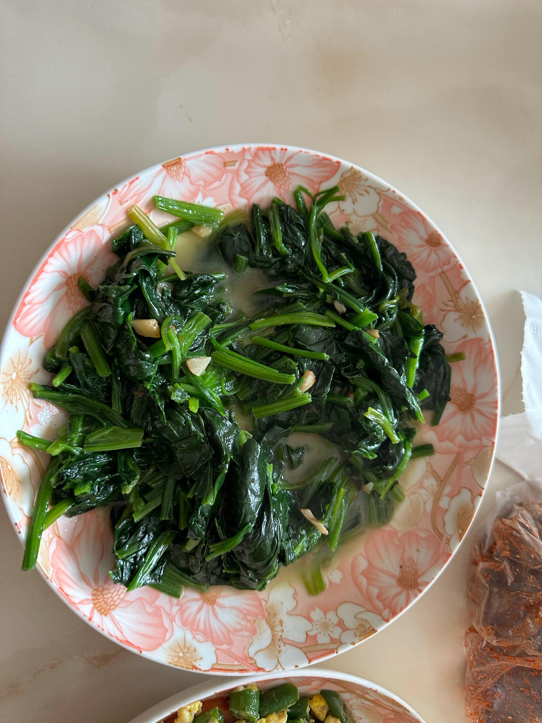 不涩口又嫩的清炒菠菜