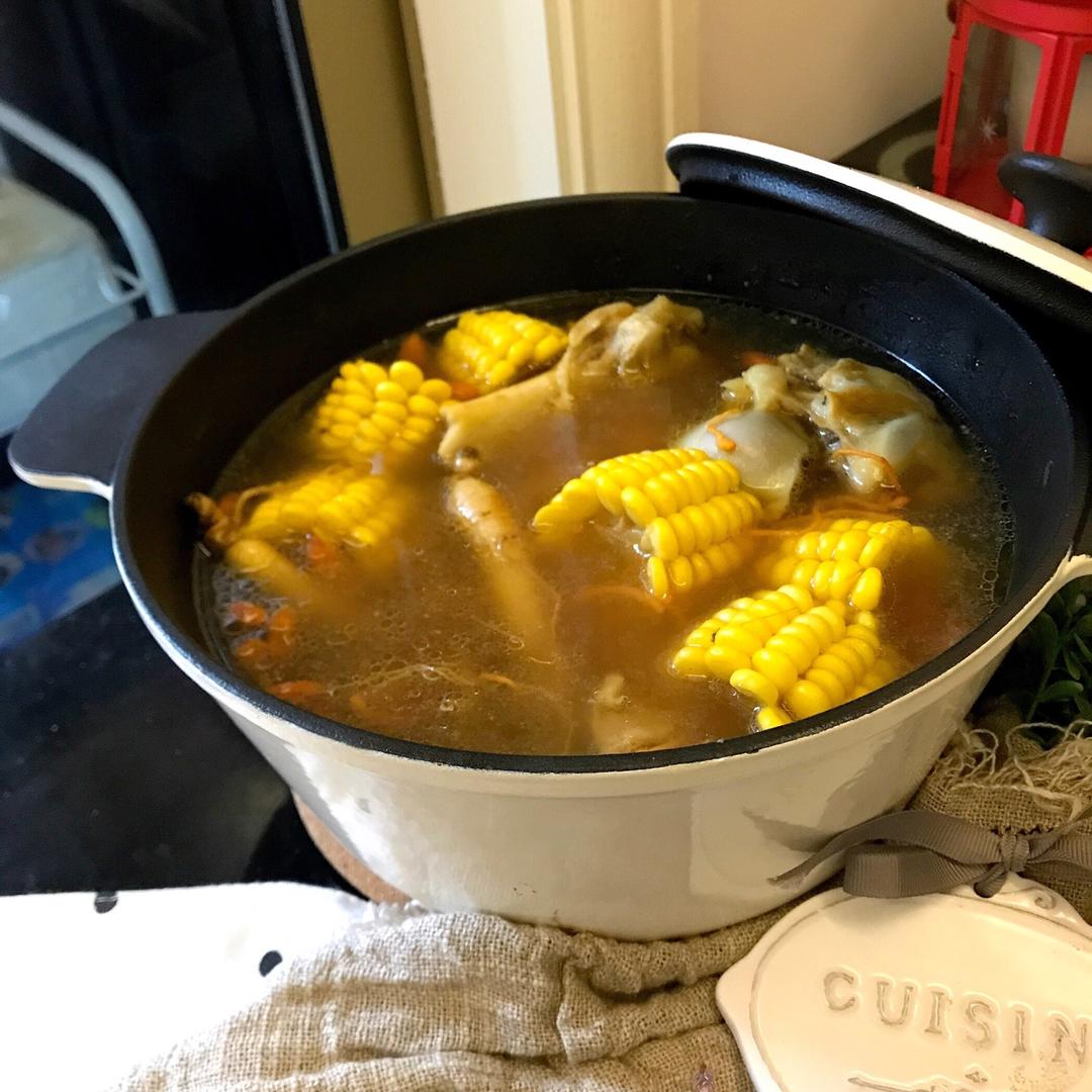 虫草花玉米排骨汤