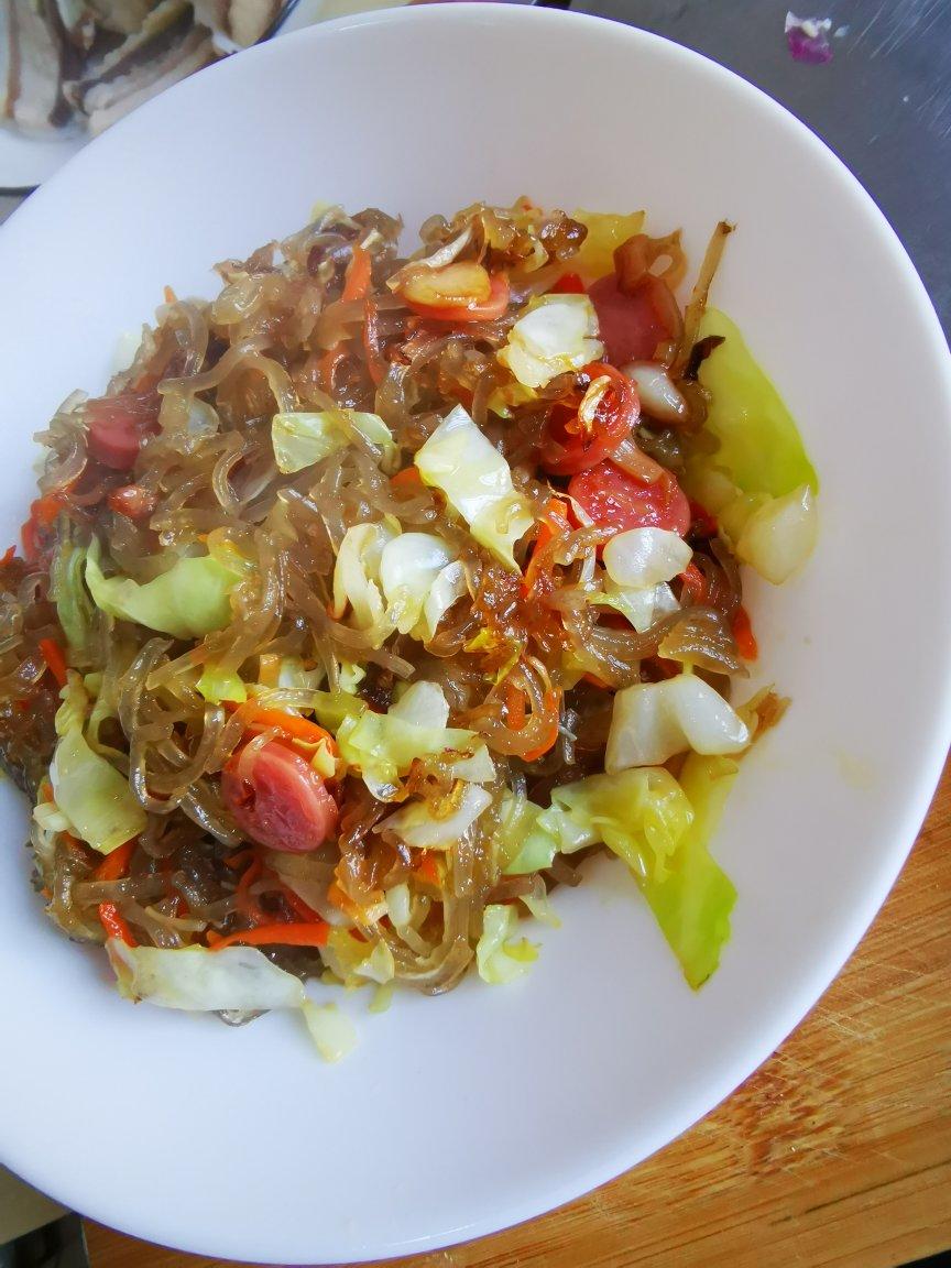 卷心菜炒粉丝 Glass noodles with Cabbage