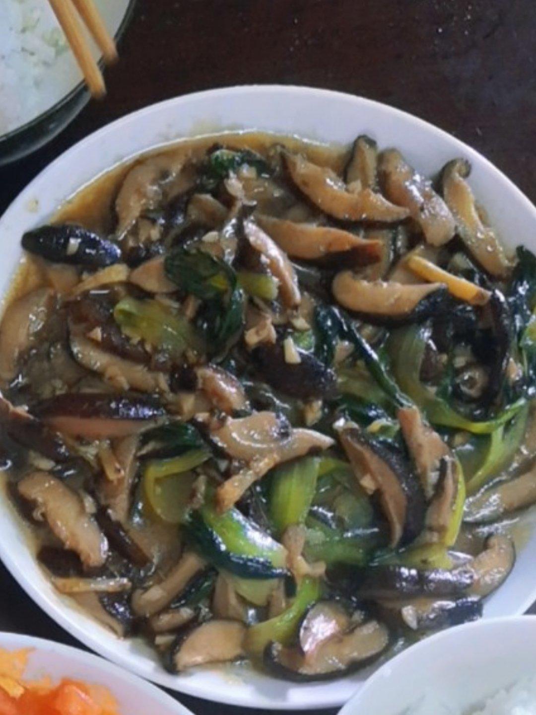 香菇油菜（简单快手）