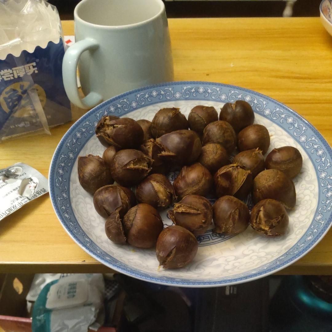 电饭煲煮栗子，栗子肉会跳出来~（内附划切口方法）