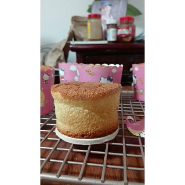 戚风杯子蛋糕^_^不开裂不回缩喔～