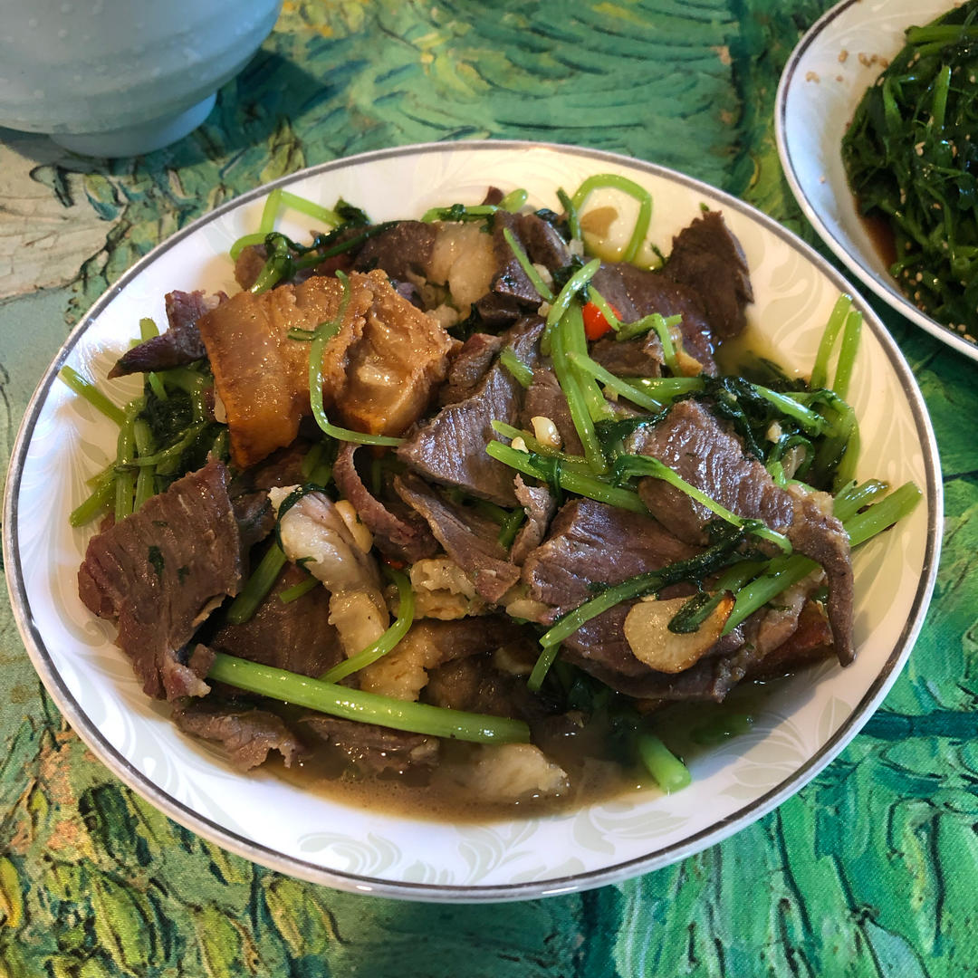 茼蒿炒腊肉
