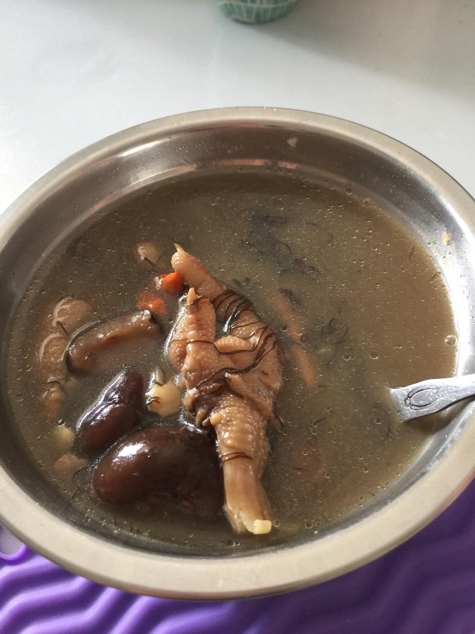 太子参瘦肉党参汤