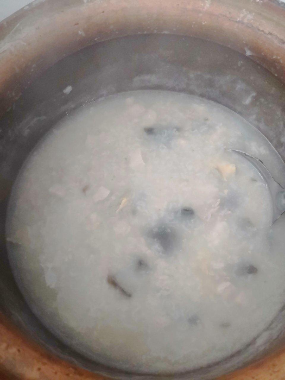 十五分钟快手之香滑皮蛋瘦肉粥(附五分钟电饭煲电压力锅更快捷方法)