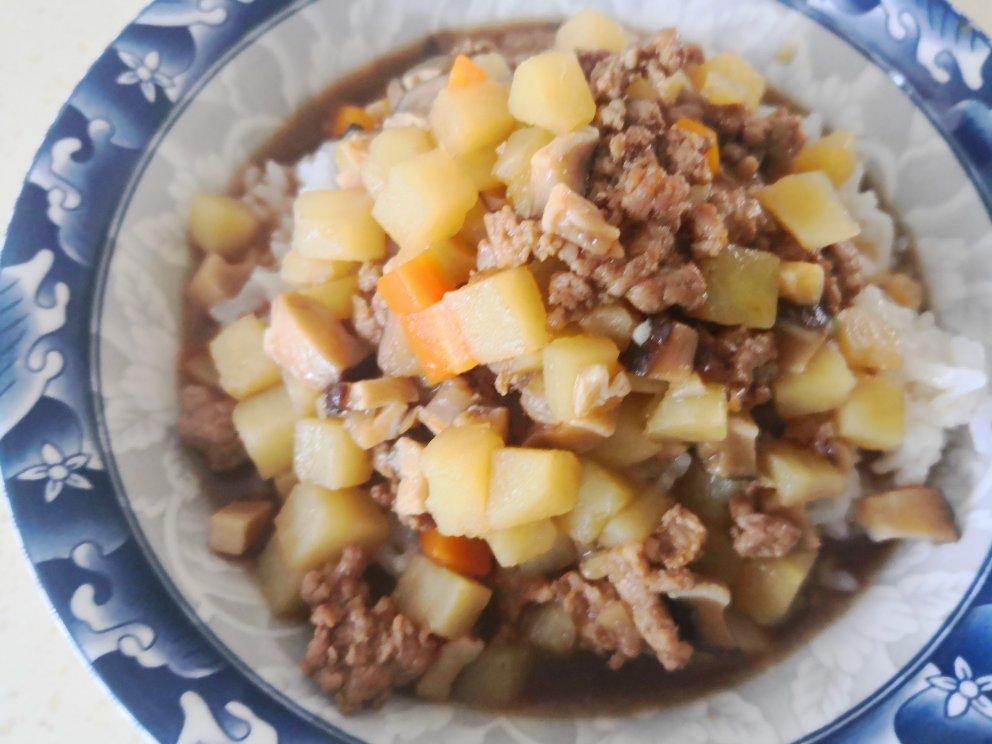 香菇土豆肉末饭