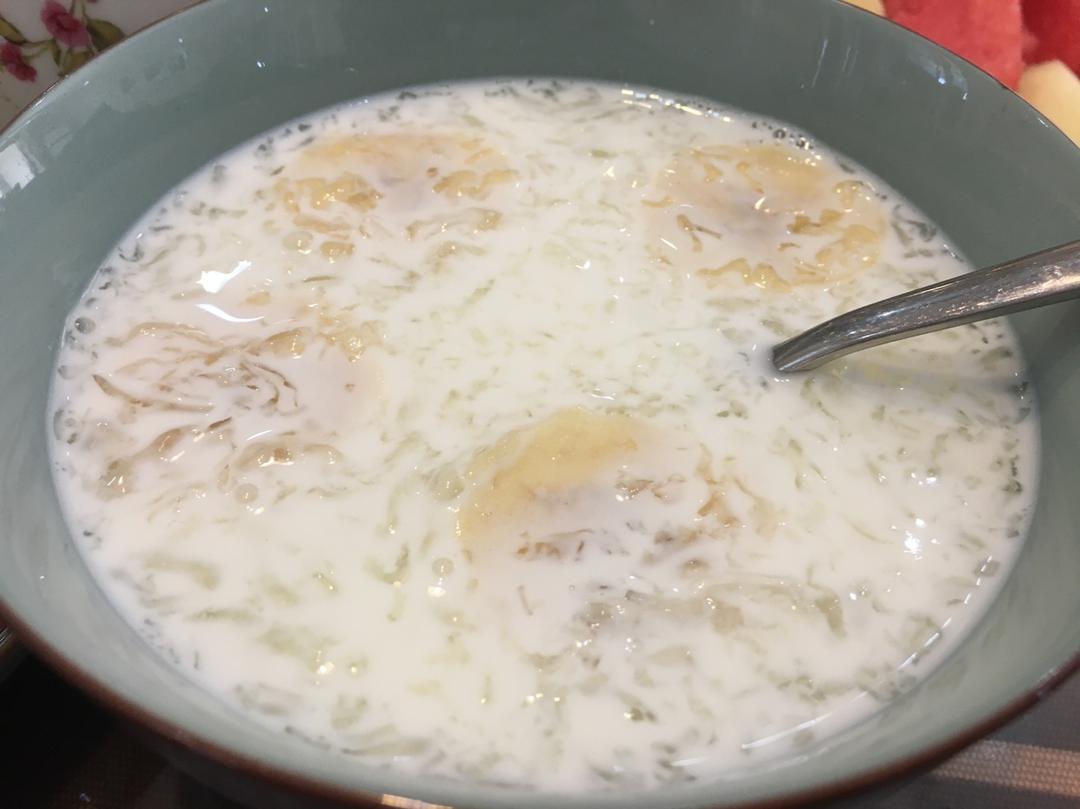 木瓜牛奶炖燕窝