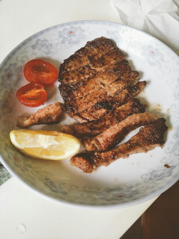 好吃到哭泣超简易自煎牛排