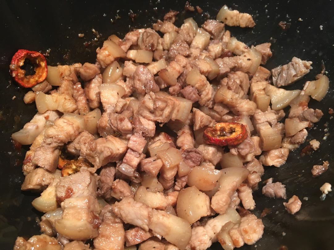 洋葱酥卤肉饭