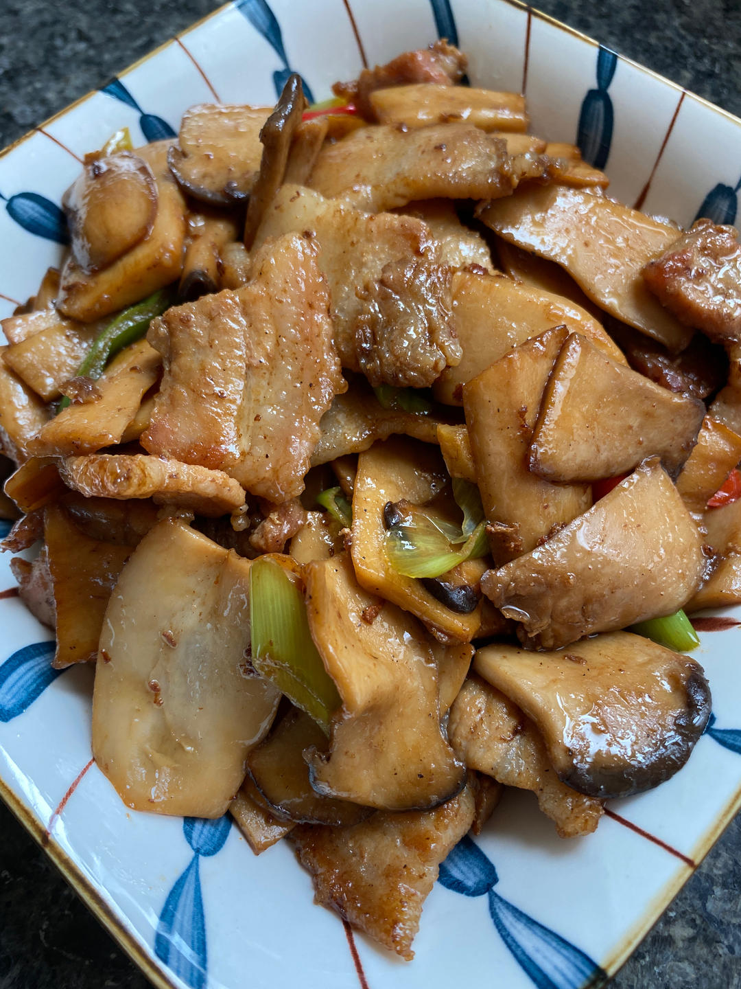 杏鲍菇炒肉
