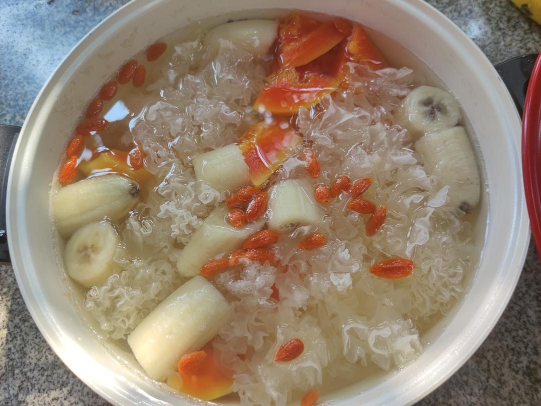 香蕉木瓜雪耳糖水的做法