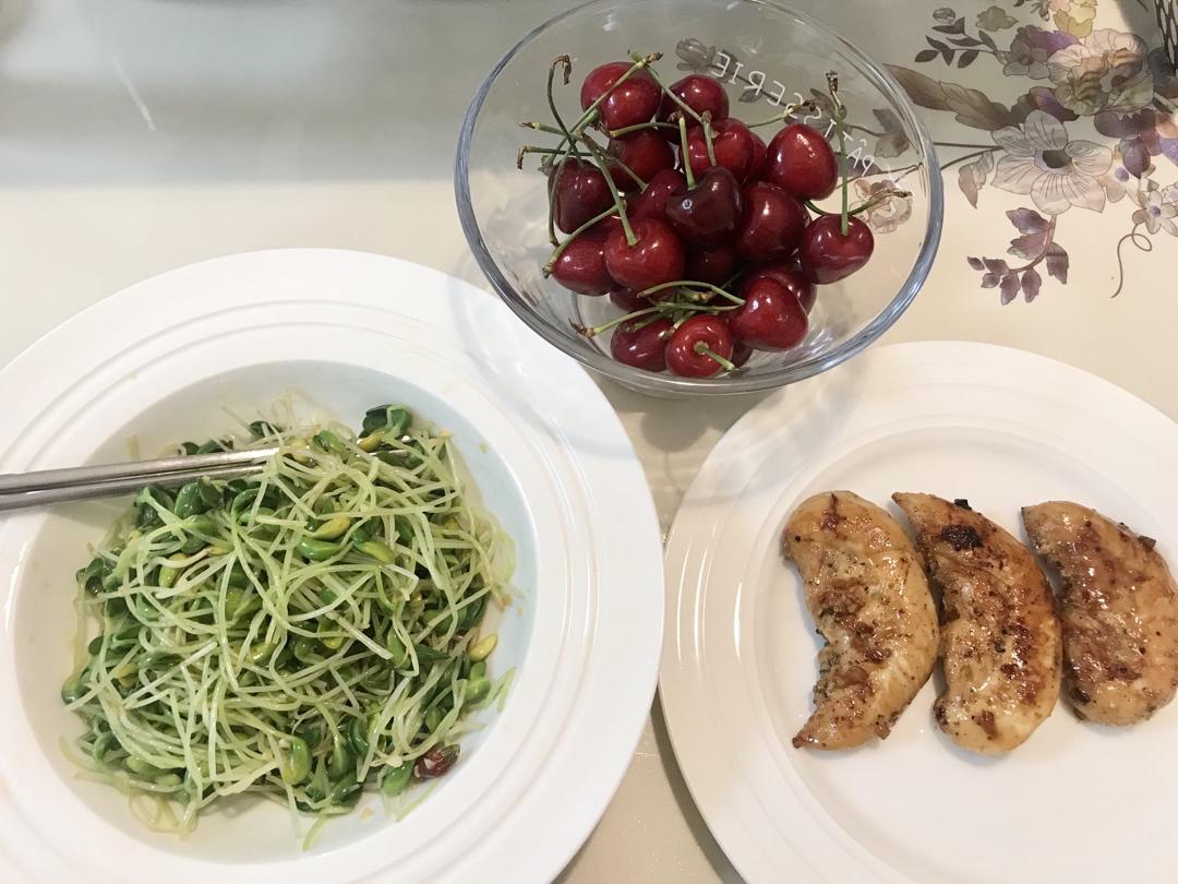 香煎鸡胸肉(蜂蜜蒜香)