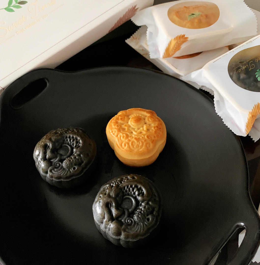 黑魔王月饼，广式黑月饼，竹炭月饼，劣狐狐烘焙