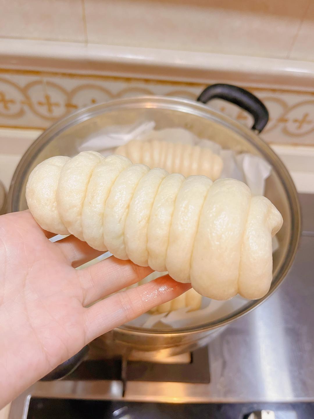 充满童趣的毛毛虫馒头