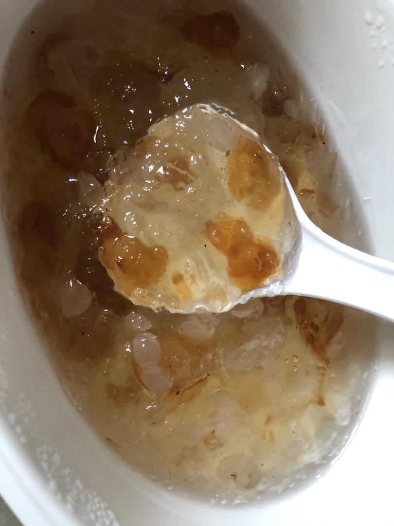 婉妮418做的桃胶皂角米雪燕羹