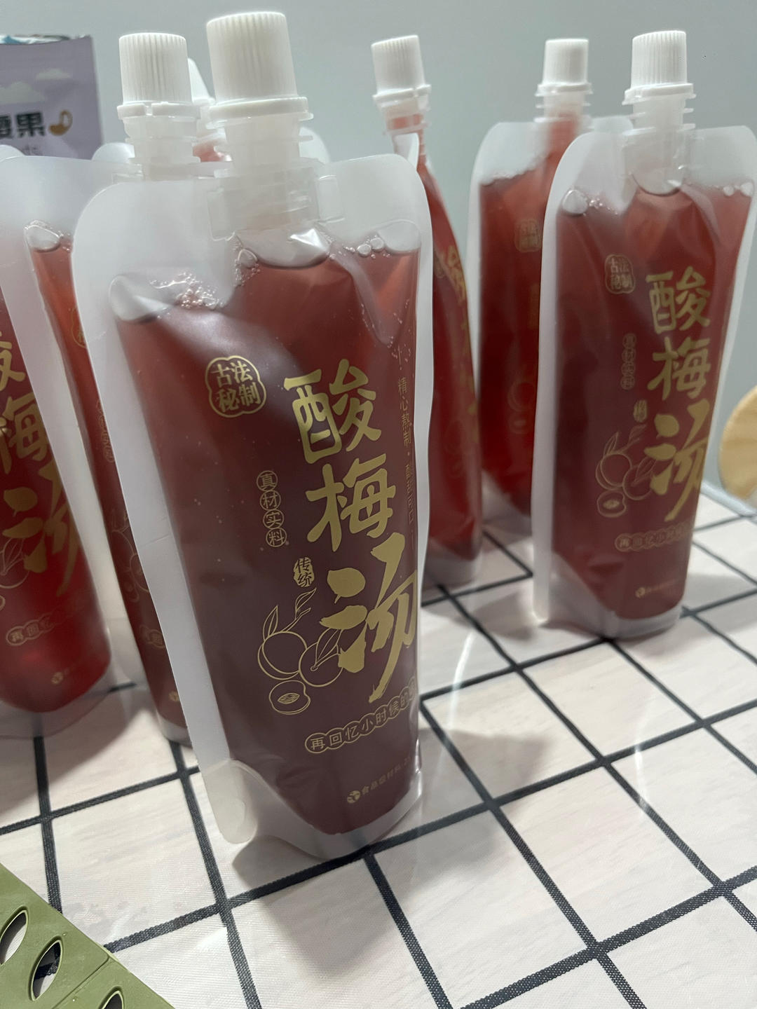 古法熬制酸梅汤（此方几乎无中药味孩子非常喜欢喝）