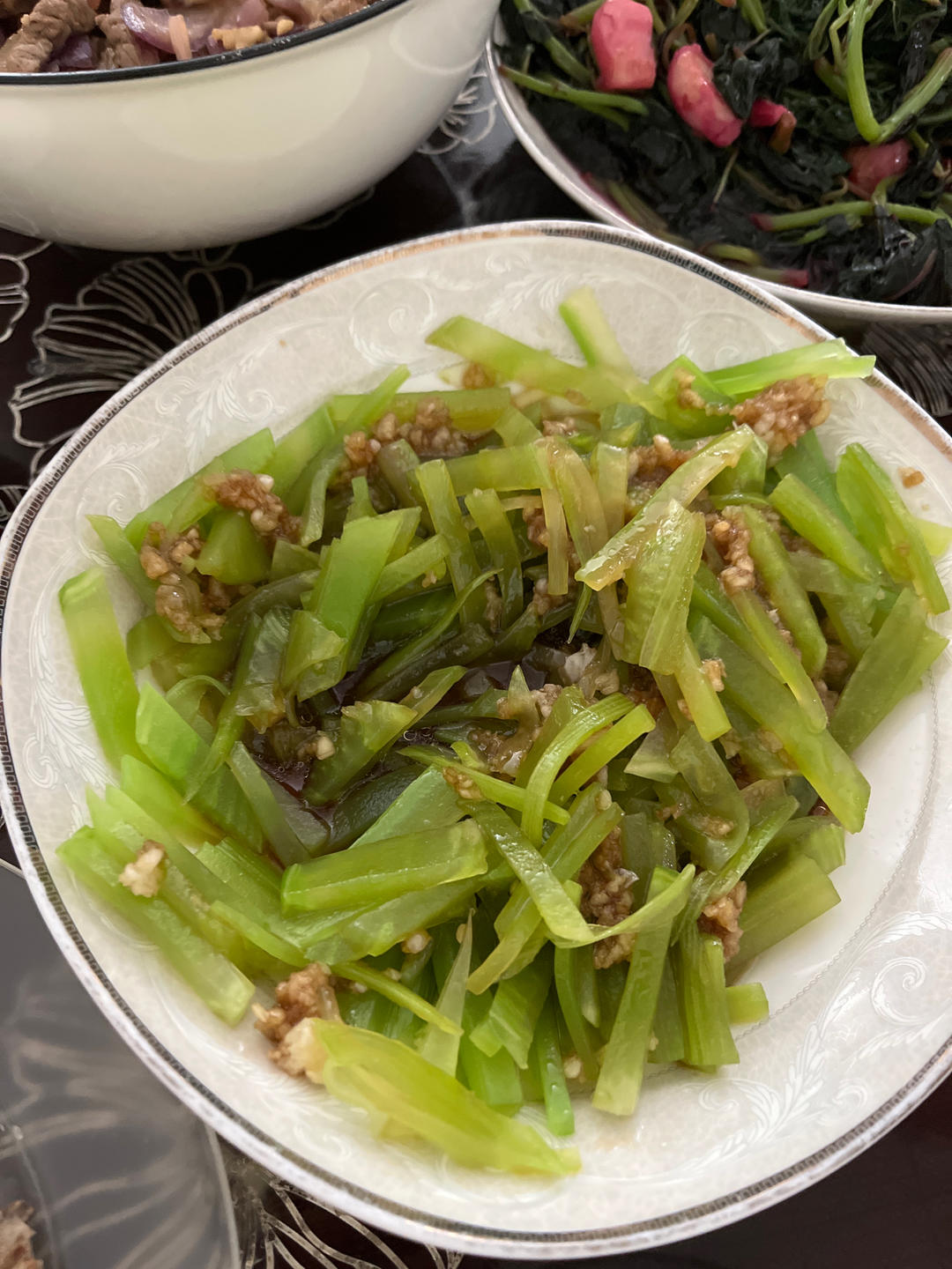 10分钟搞定的快手凉拌菜，清脆爽口的凉拌莴笋丝