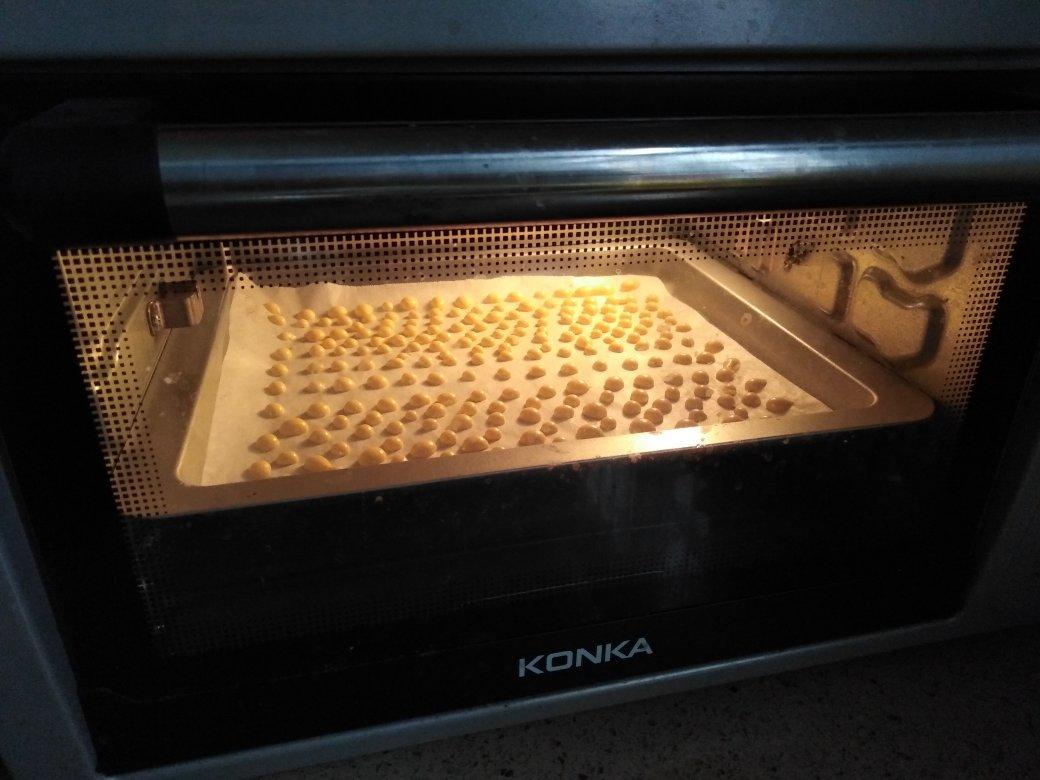 入口即化的无添加蛋黄溶豆