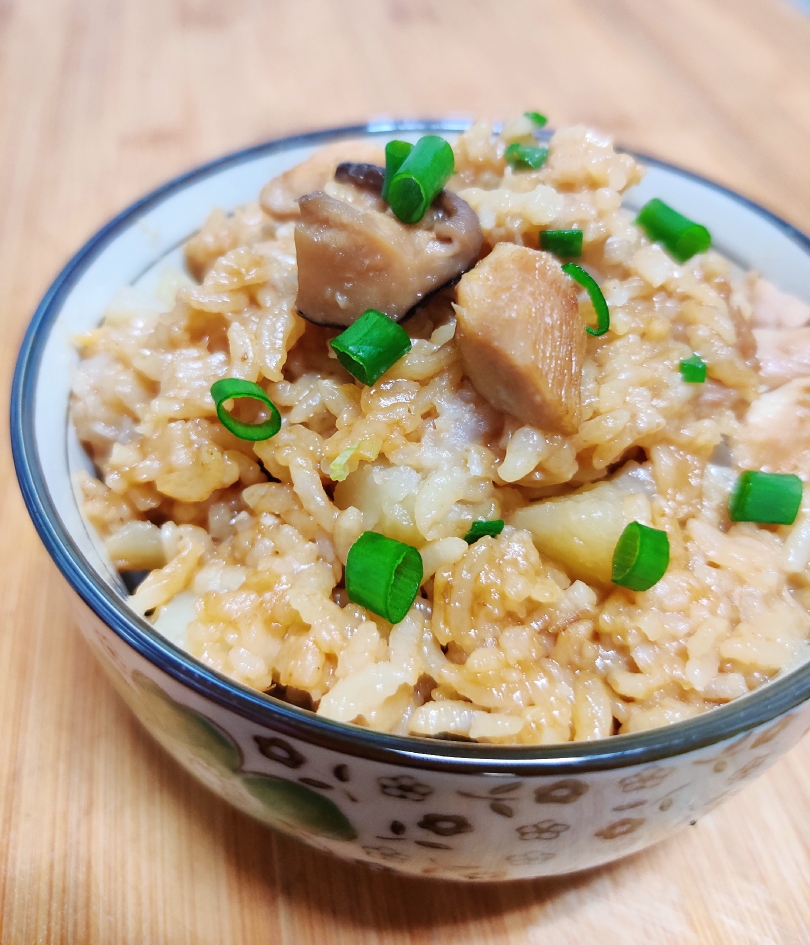 土豆鸡块焖饭·电饭锅版