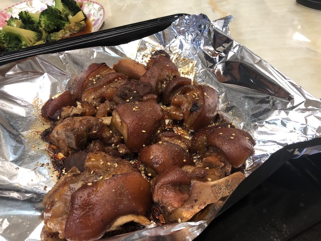 香酥烤猪蹄