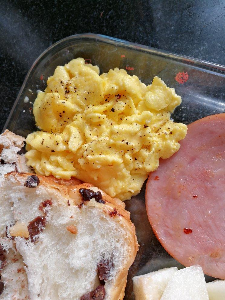 美式炒蛋 scrambled eggs