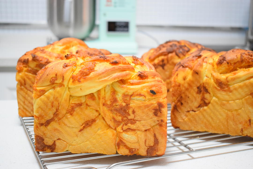 巨好吃的肉松吐司的做法