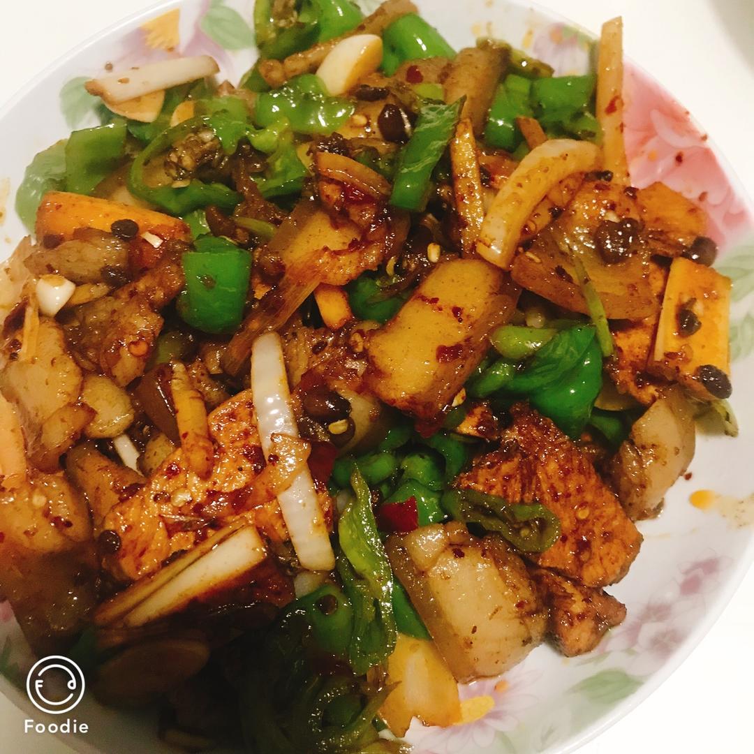 成都人家里的青椒回锅肉