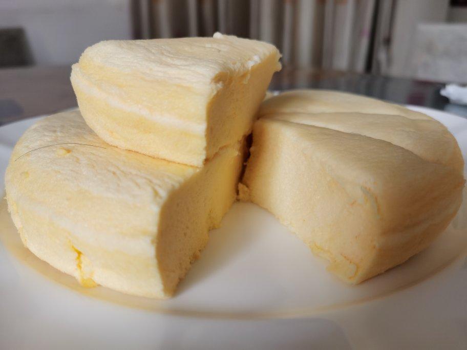 象牙塔里的四妹做的蒸酸奶蛋糕无油无烤箱