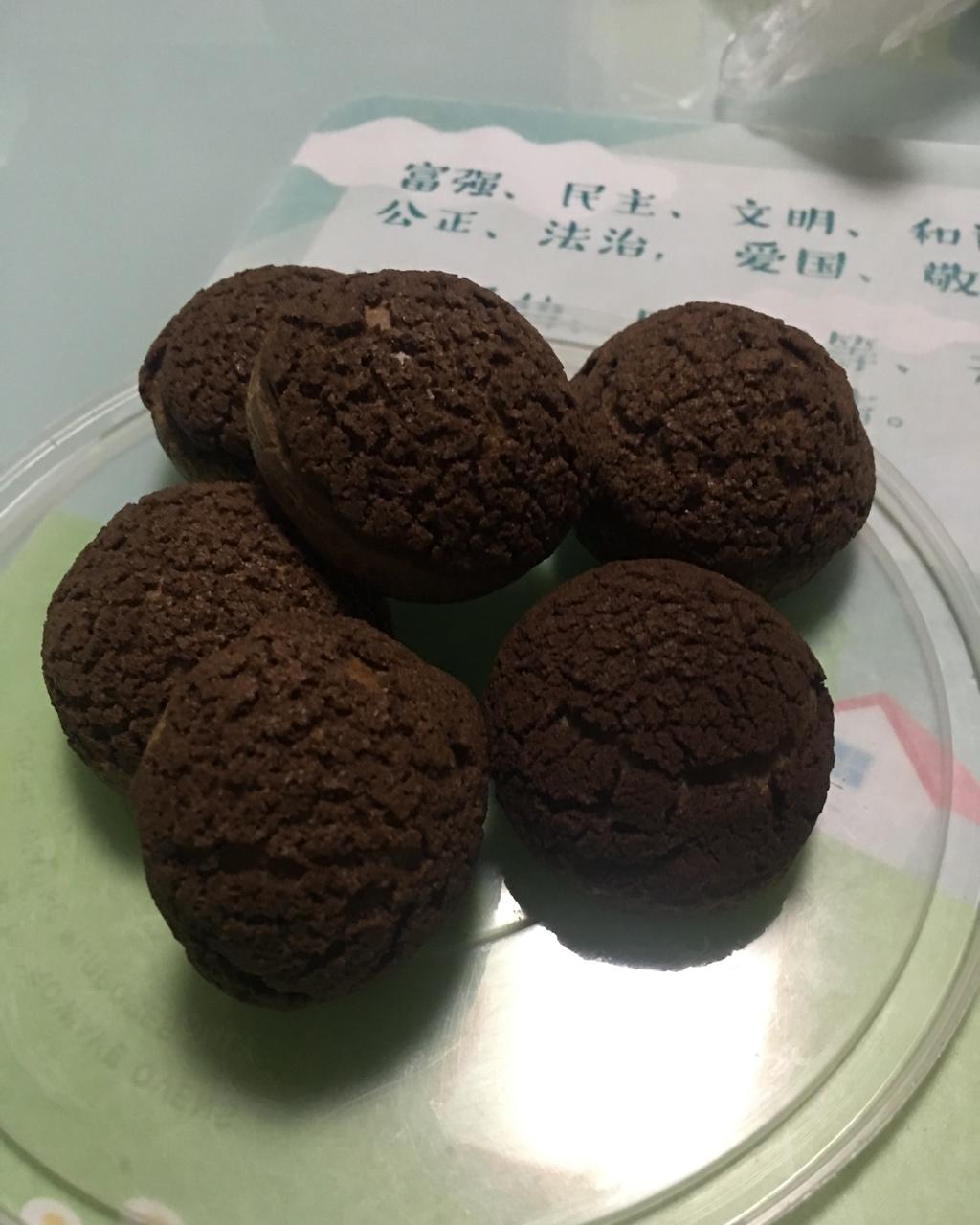 巧克力酥皮泡芙