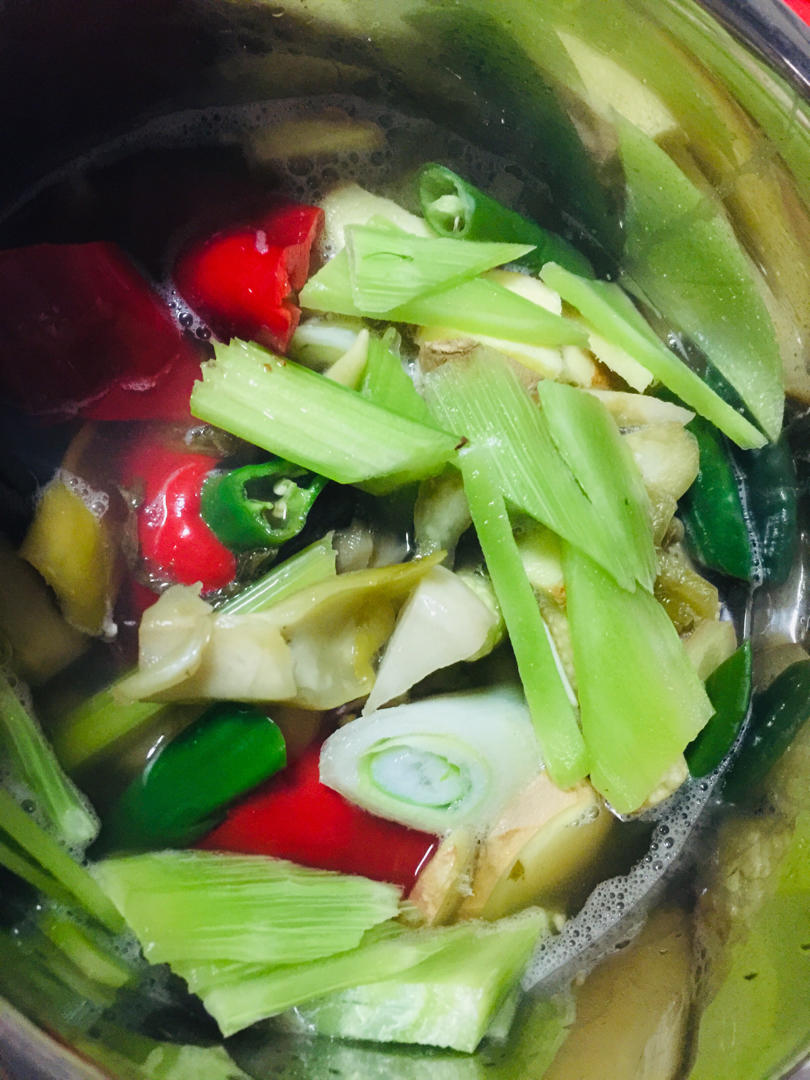 【酸菜鱼火锅】