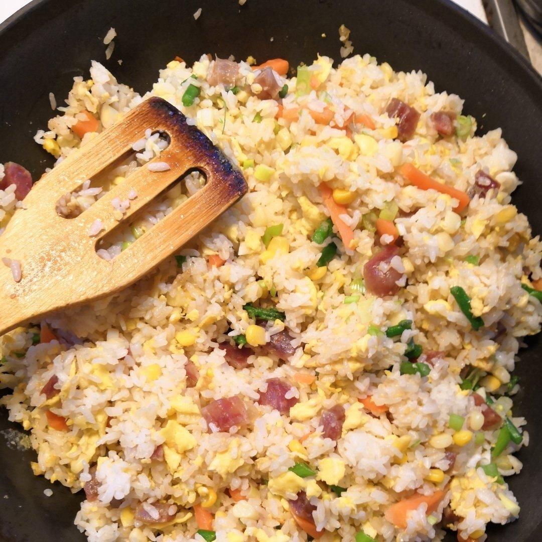 台湾香肠蛋炒饭