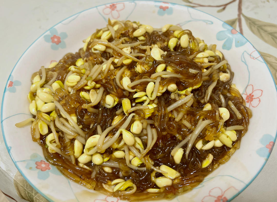 黄豆芽炒粉条儿